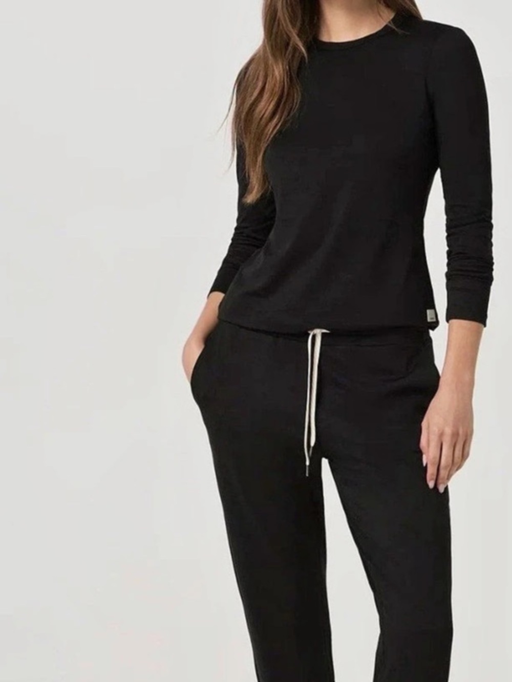 Vuori Black Long Sleeve Top Like New-Large